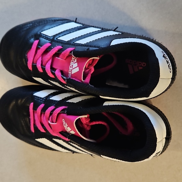 Adidas Soccer Cleats - Picture 6 of 12